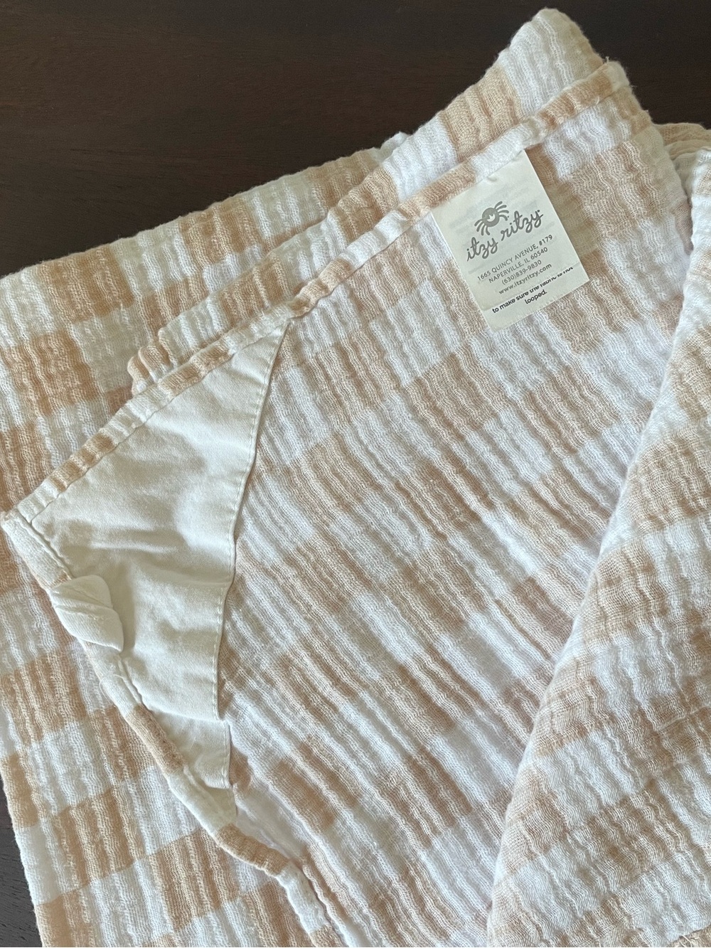 Itzy Ritzy Oversized Muslin Swaddle - Picture 2 of 5